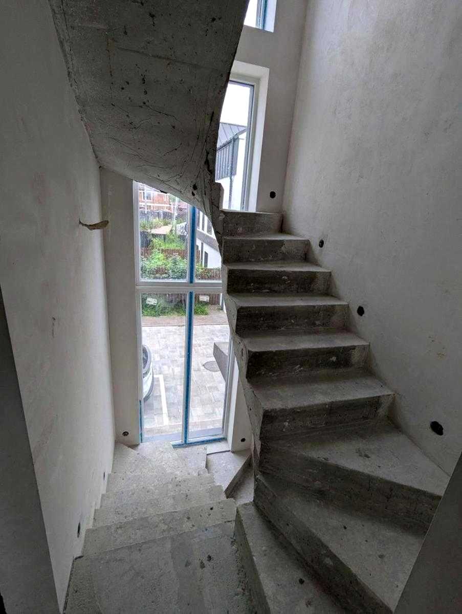1880501453262992