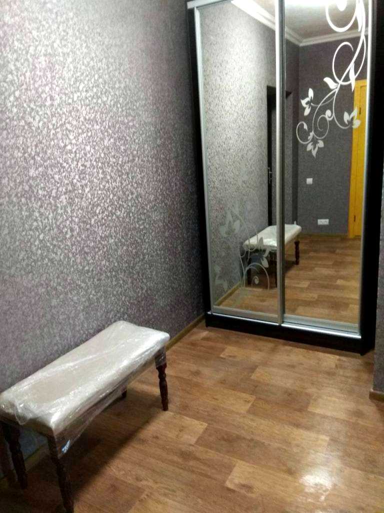 1880506695503581