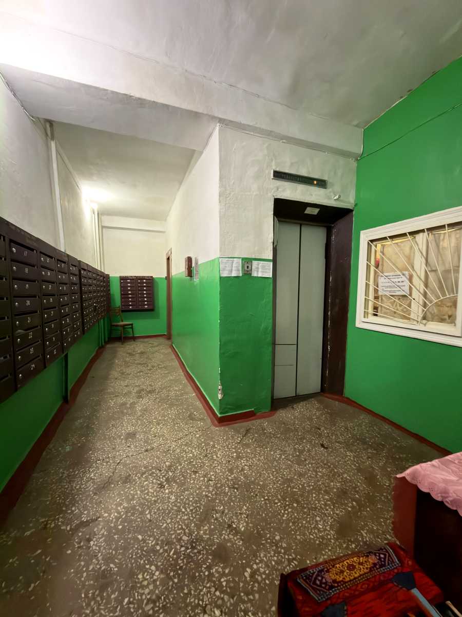 1880554695283917