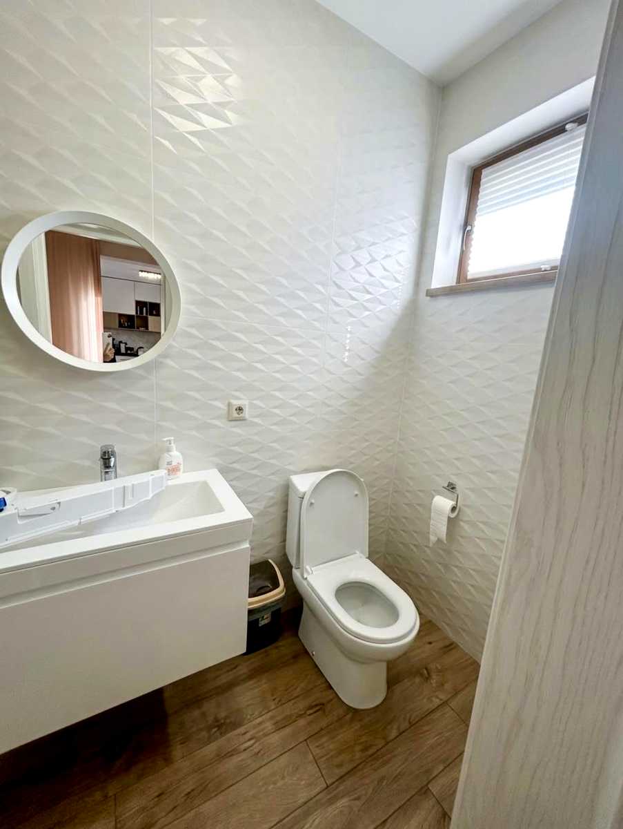 1880554865744939