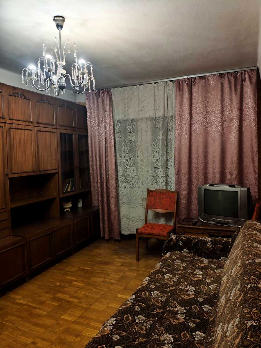 1880578505217676