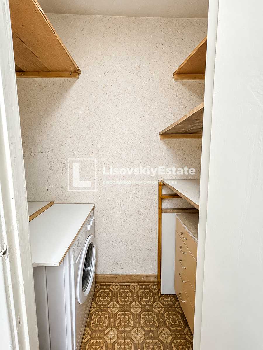 1880580730632989