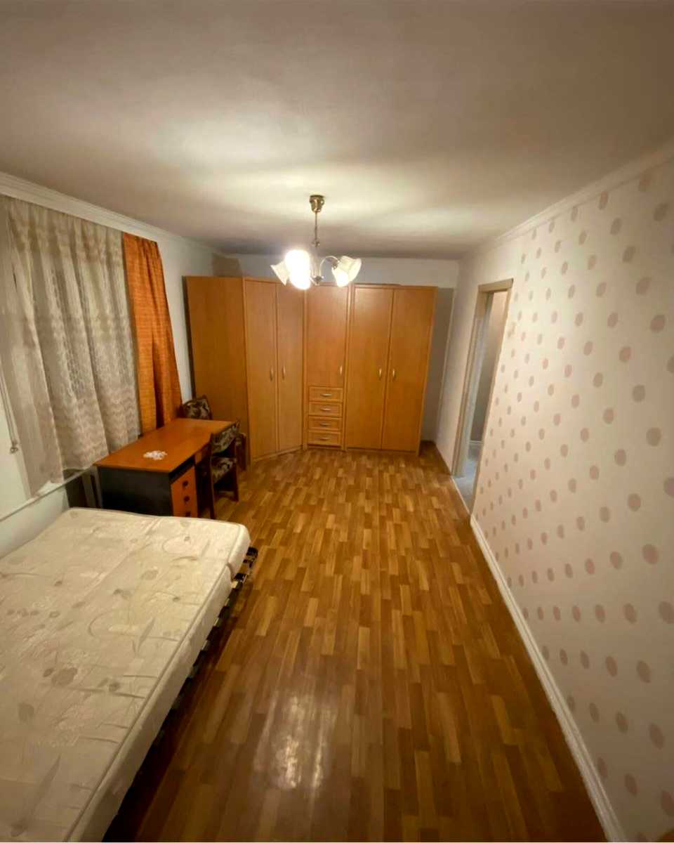 1880585846766531