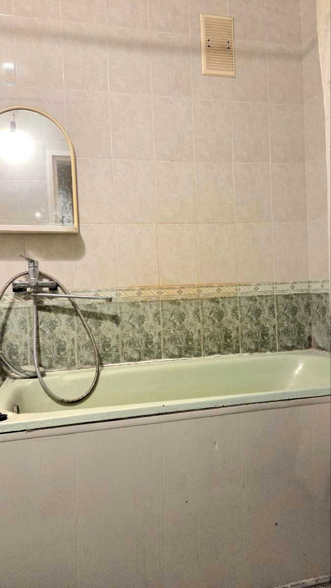1880586855388942