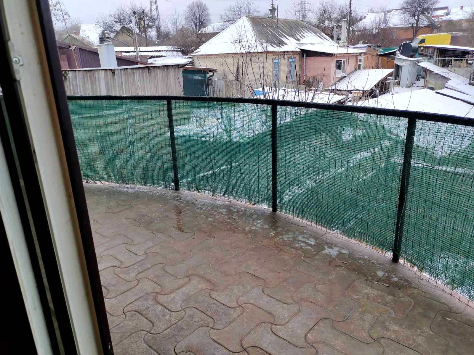 1835532621131241