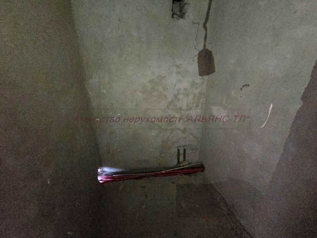 1827409329646808