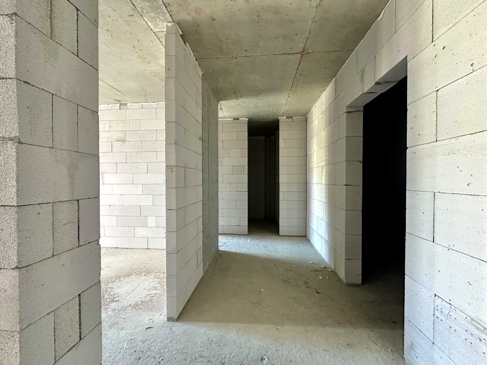 1831938973998378