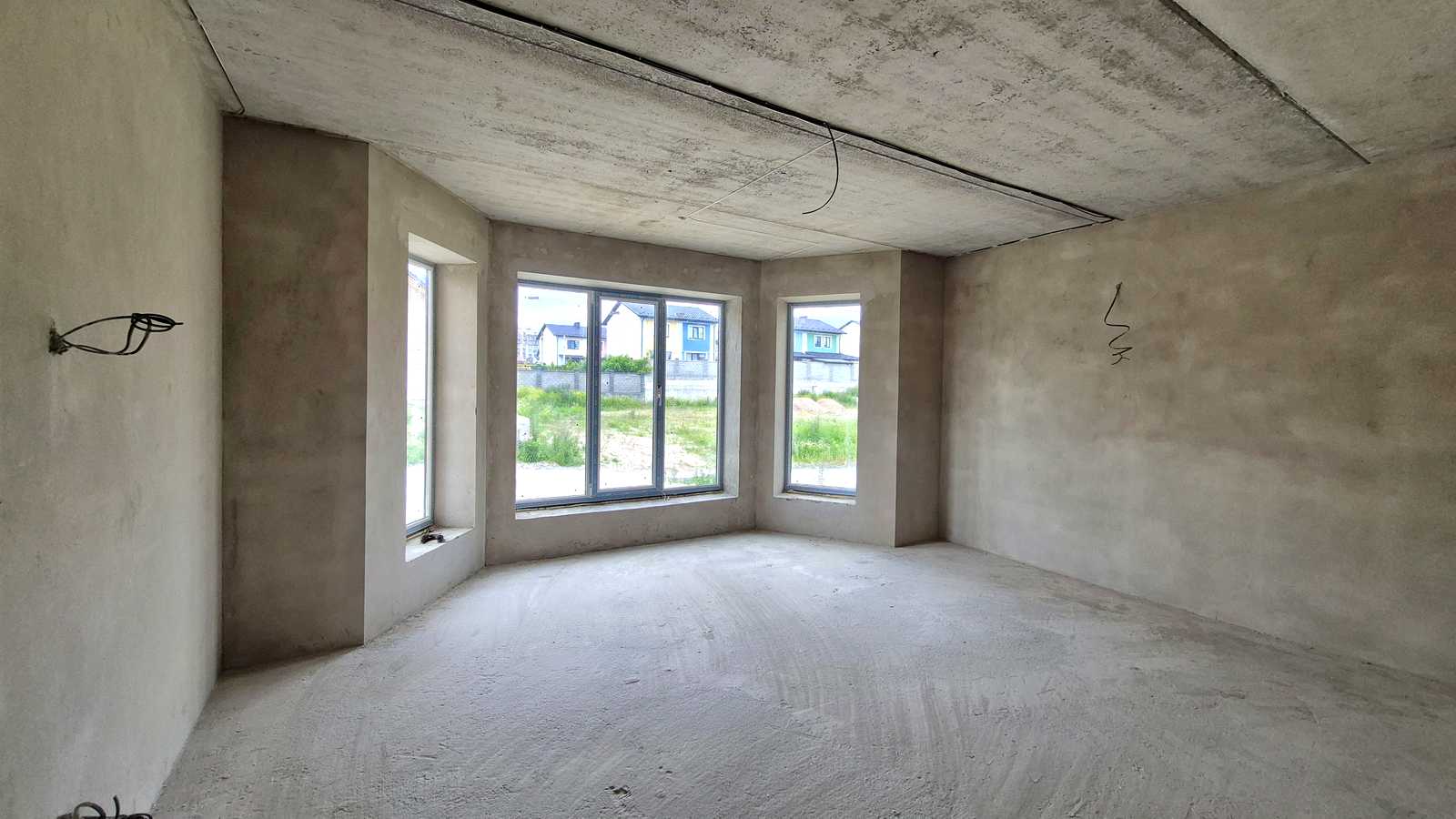 1836615563804257