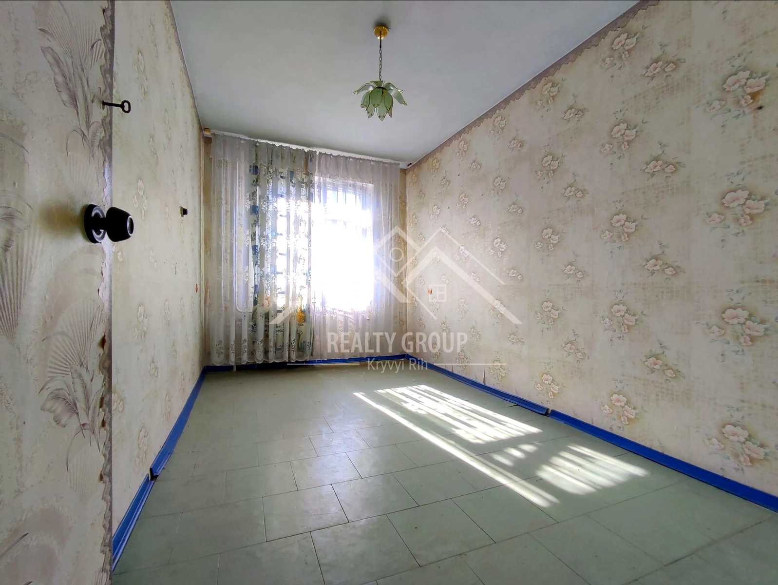 1845946012563207