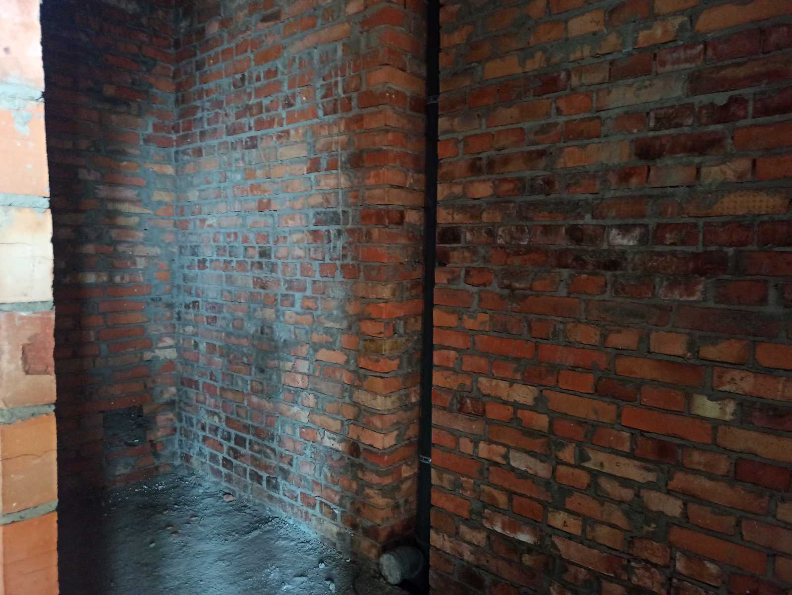 1827658075753445
