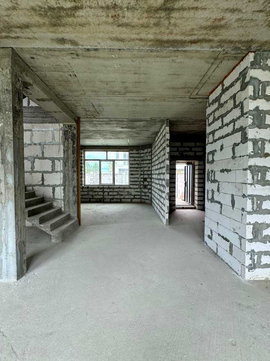 1826299746010630