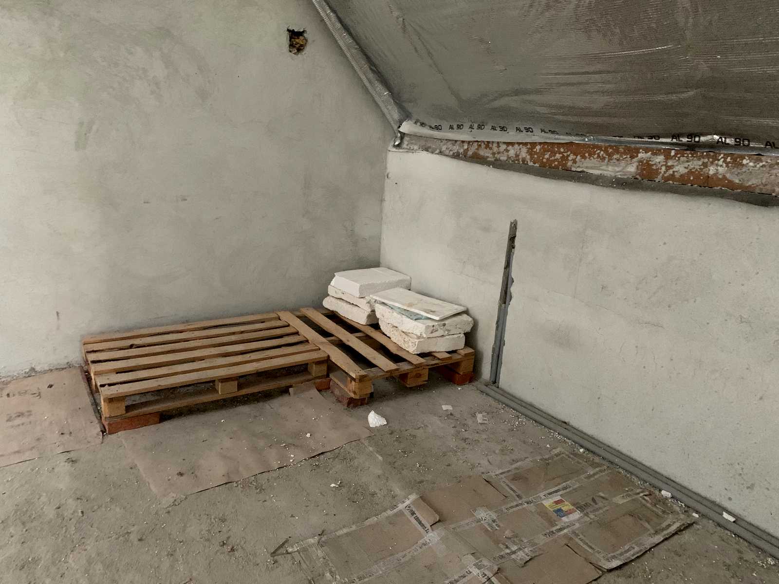 1830187323265313