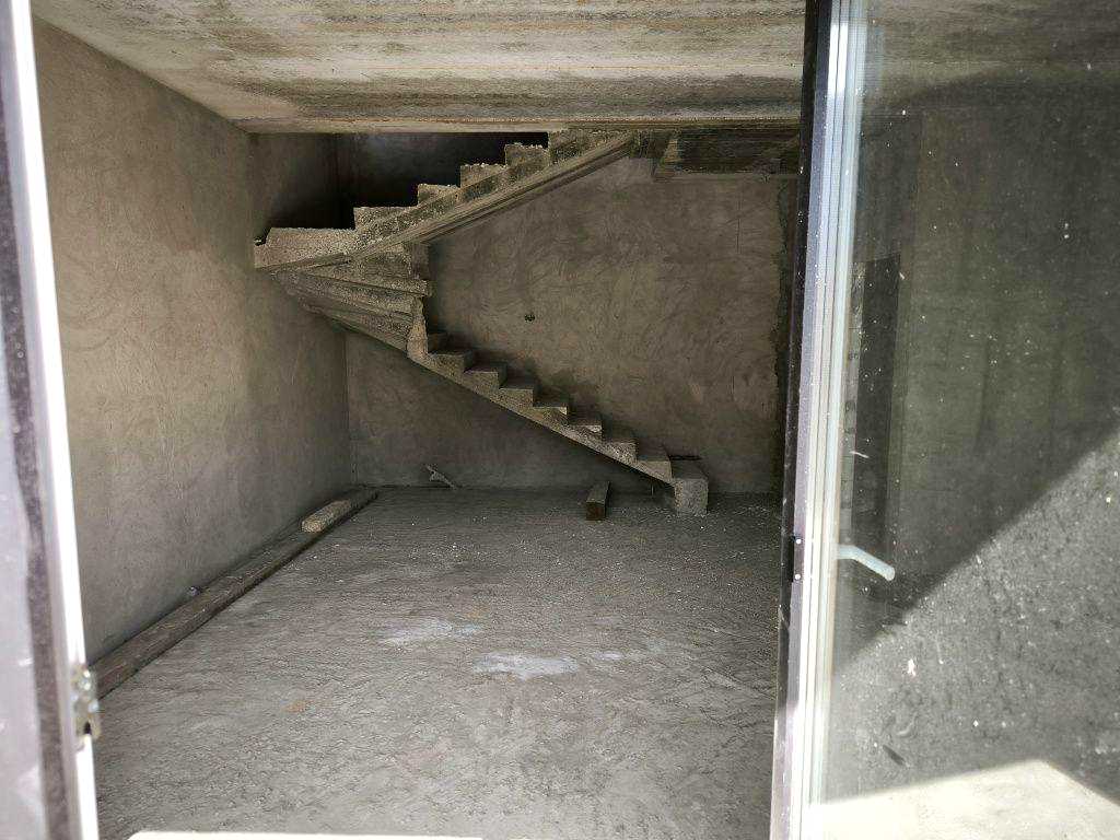 1843404346076357