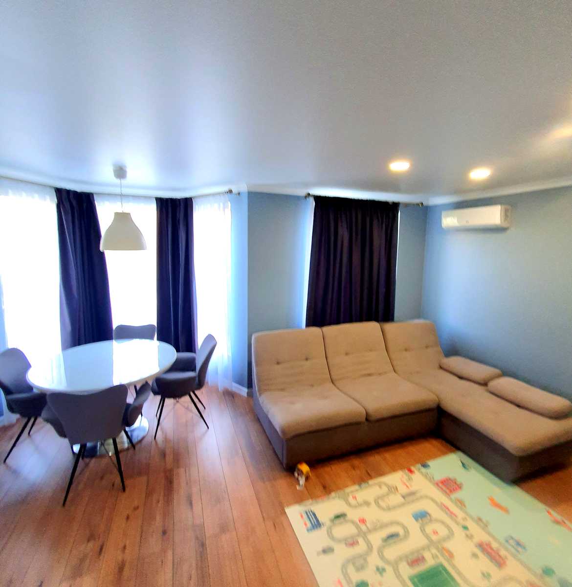 1814963015976704