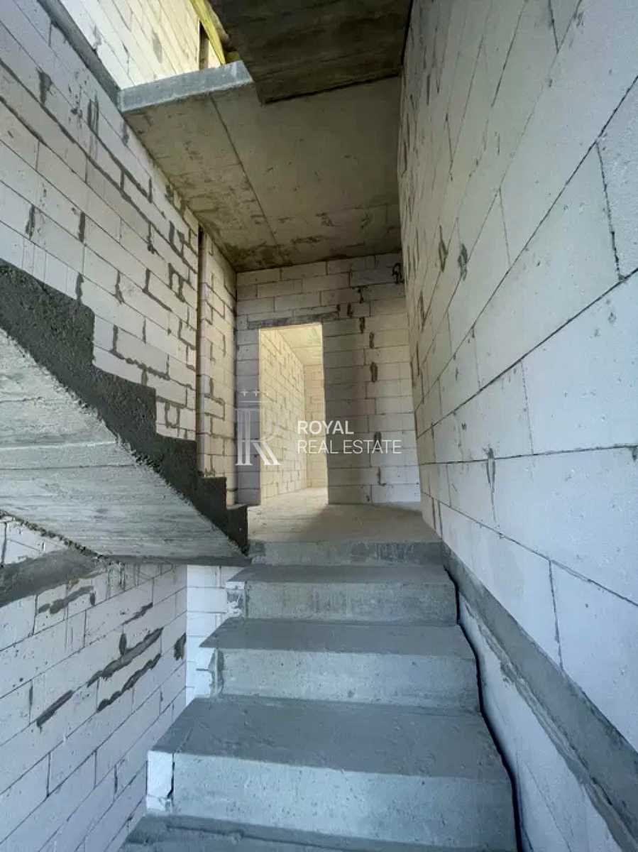 1838344673592186
