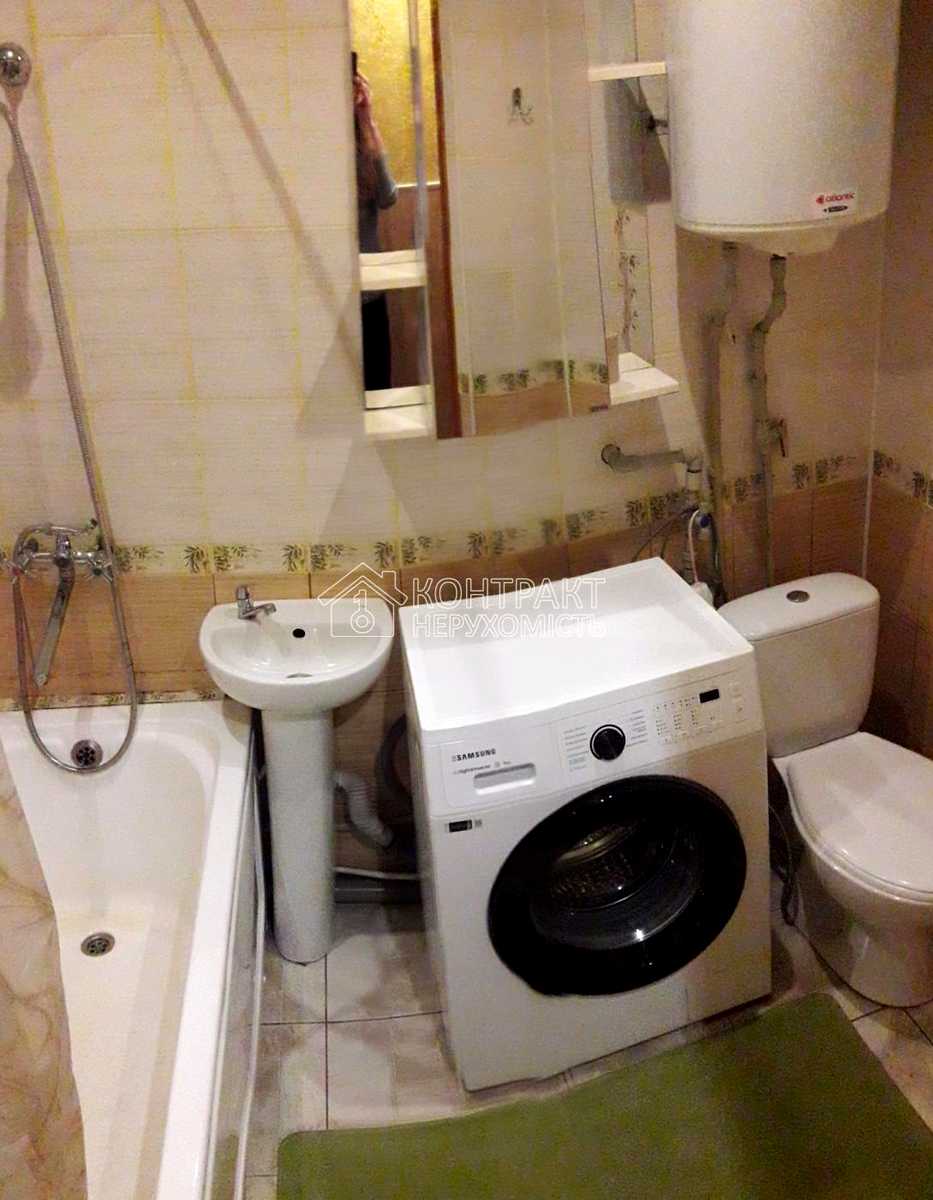 1848585504375711