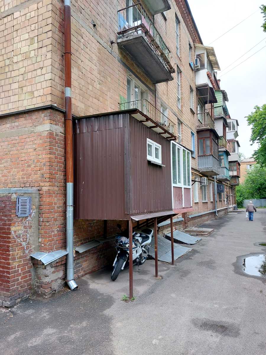 1833986771838445