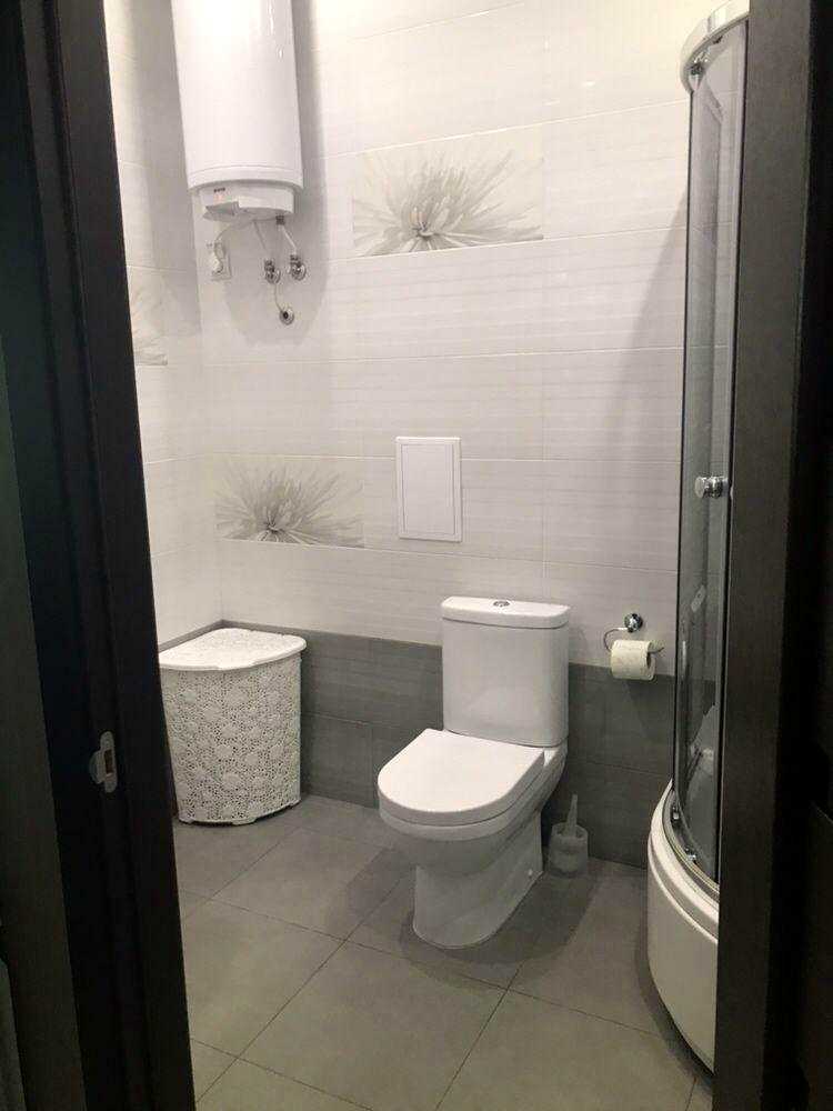 1829725674140497