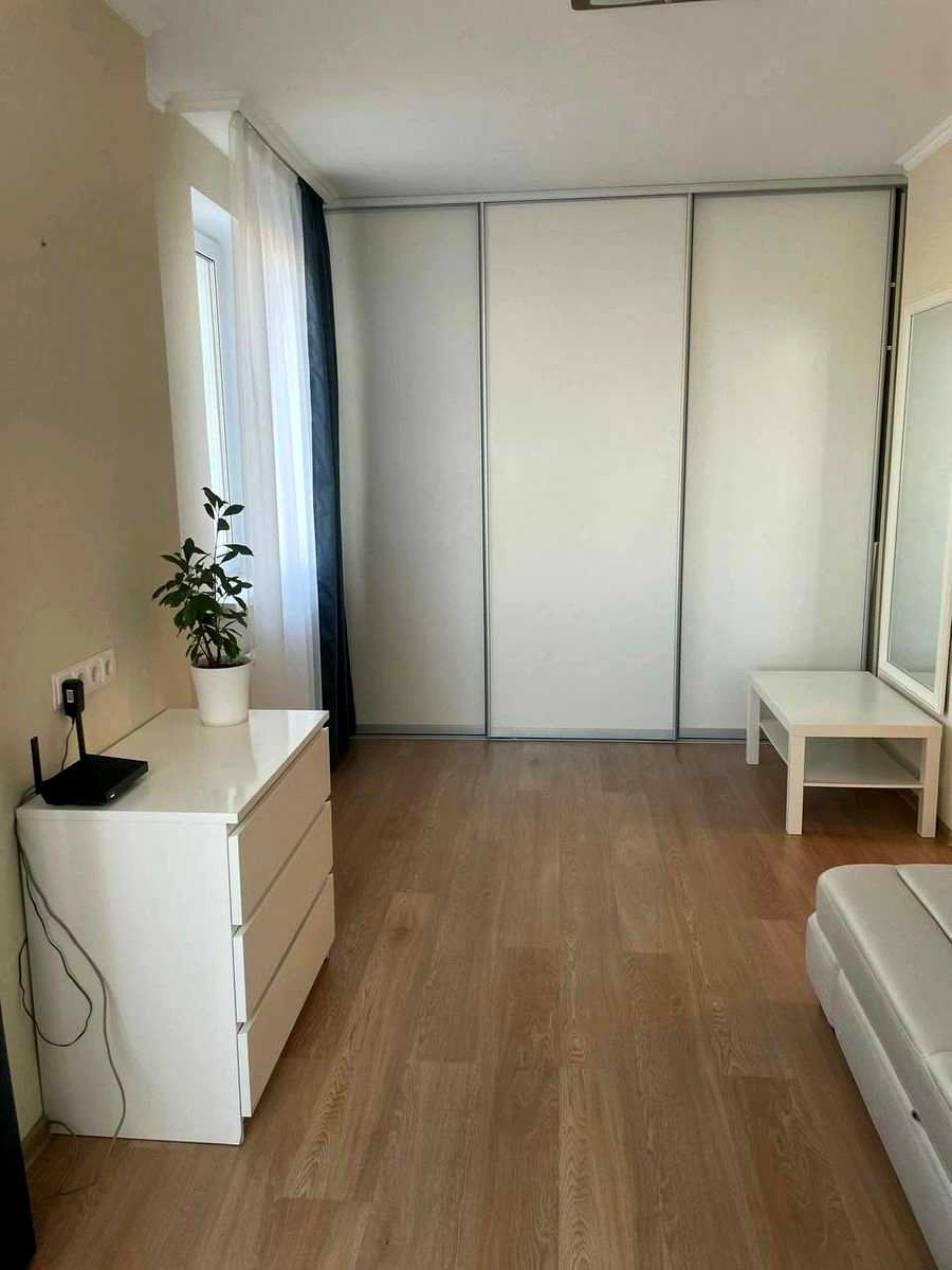 1818515499583884