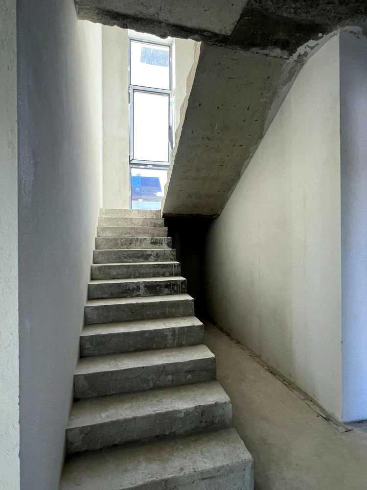 1829484632020881