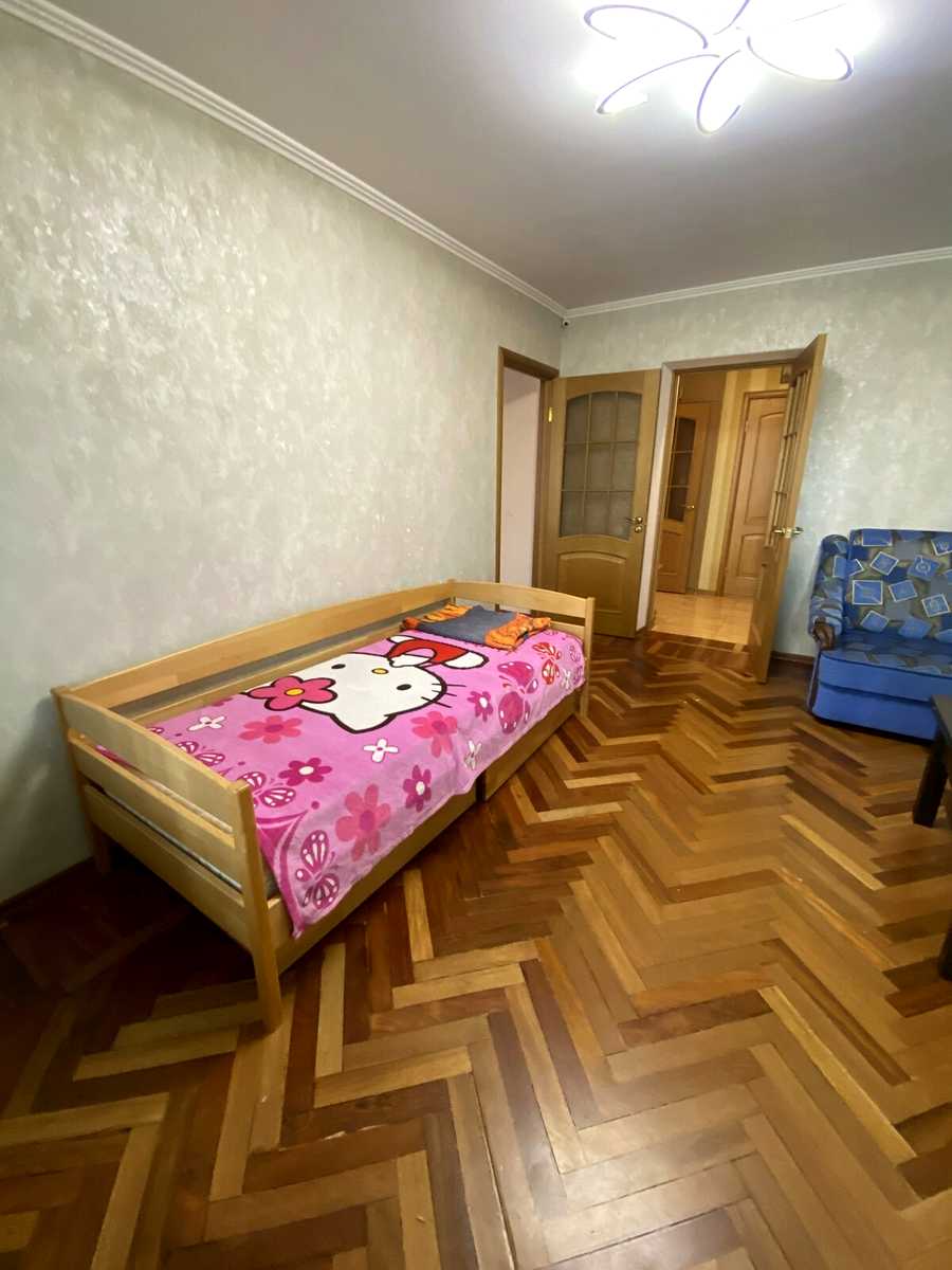 1826551863140900