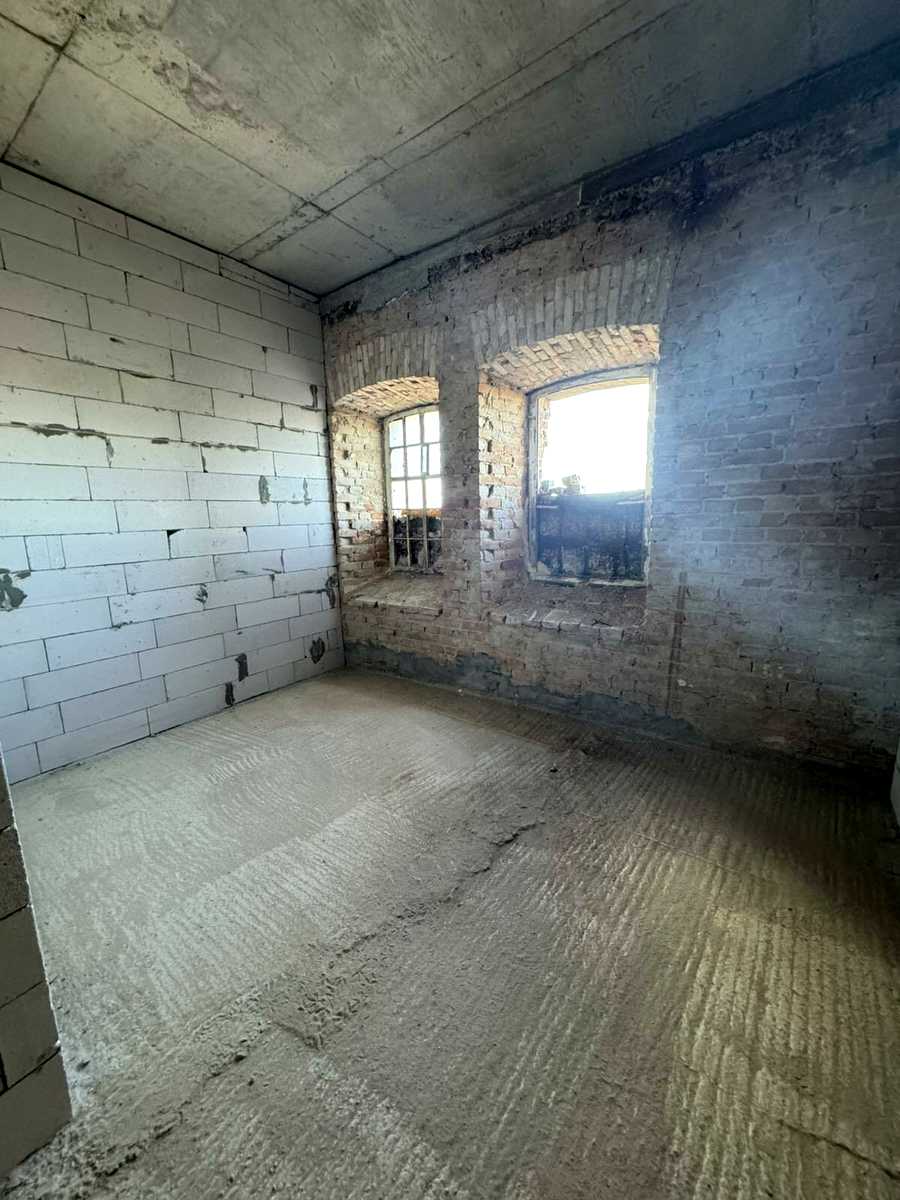 1830647836292571