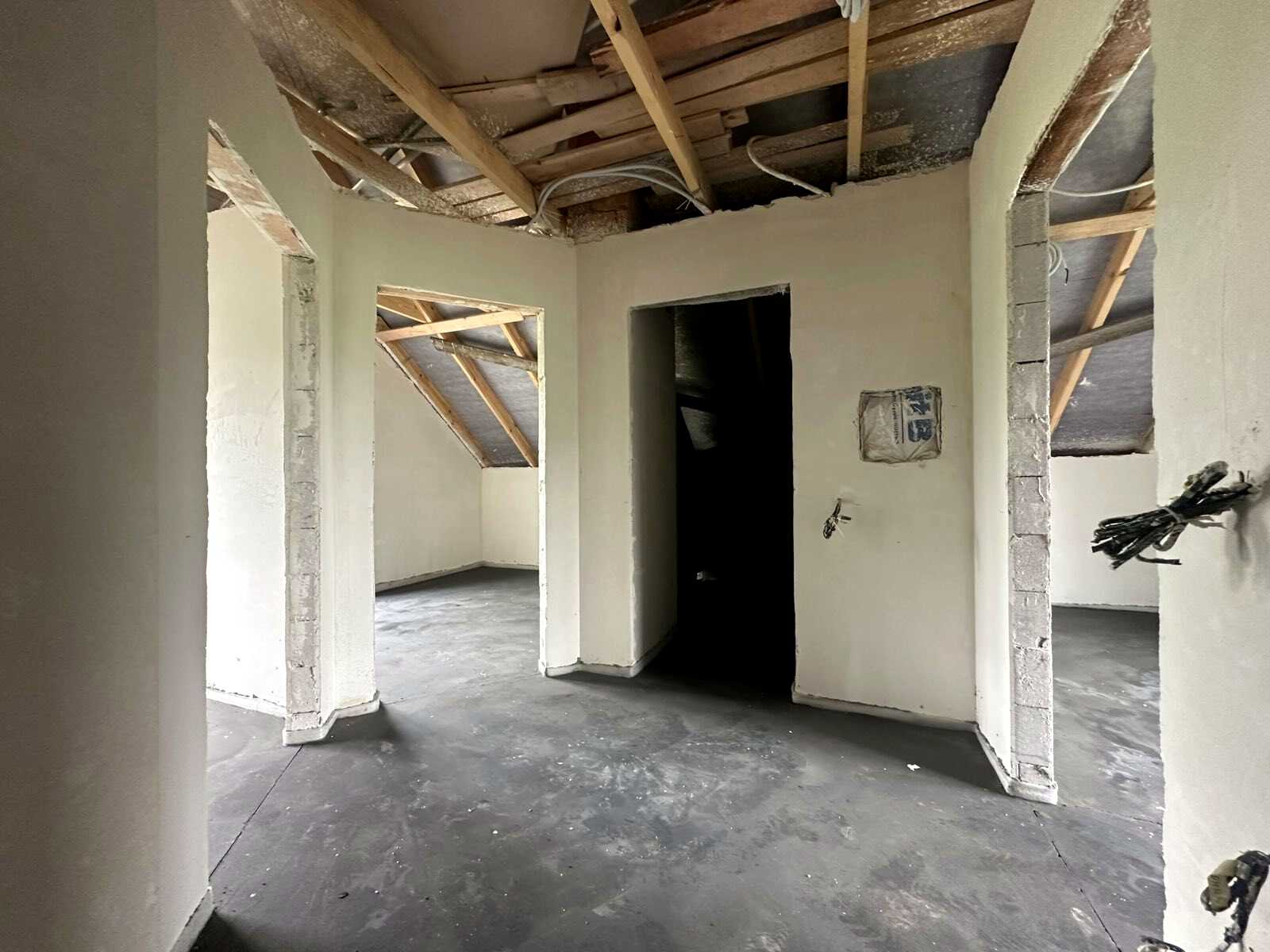 1842971642878879