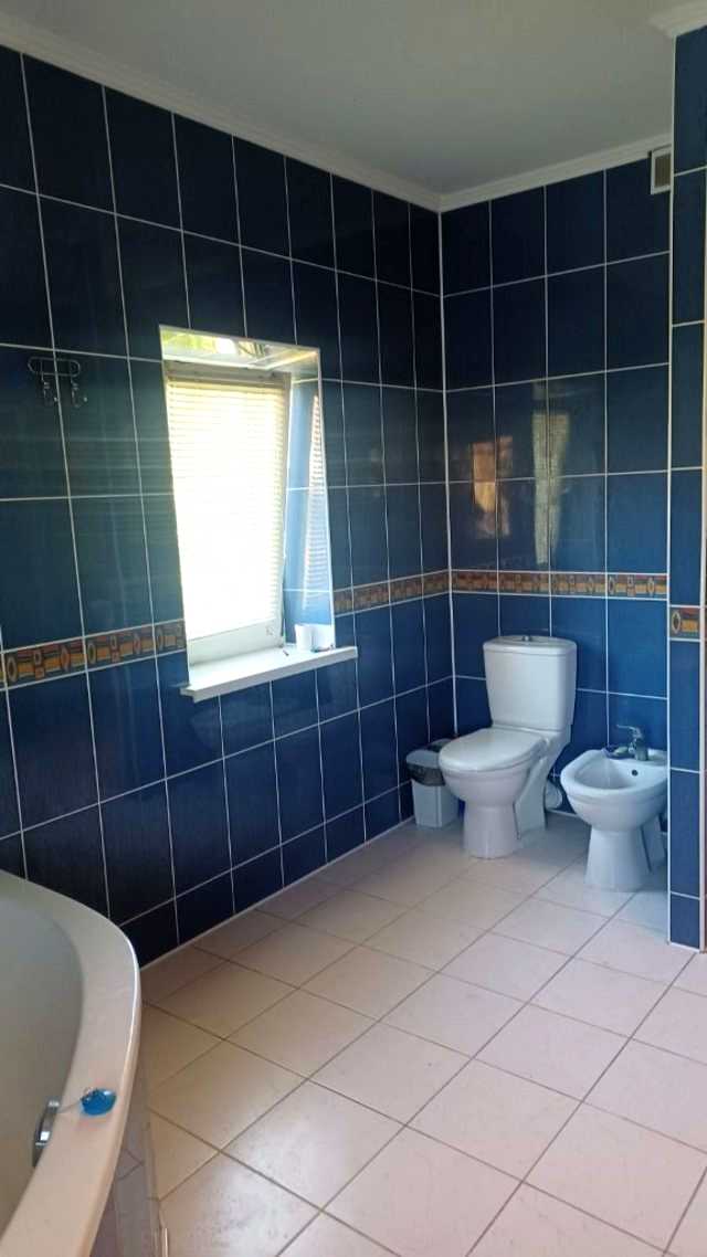 1842411903240494