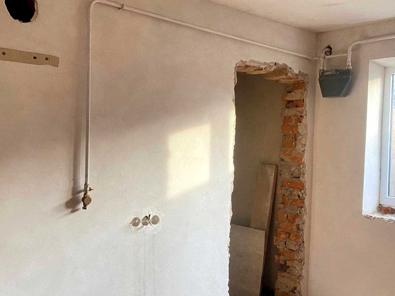 1831084363183052