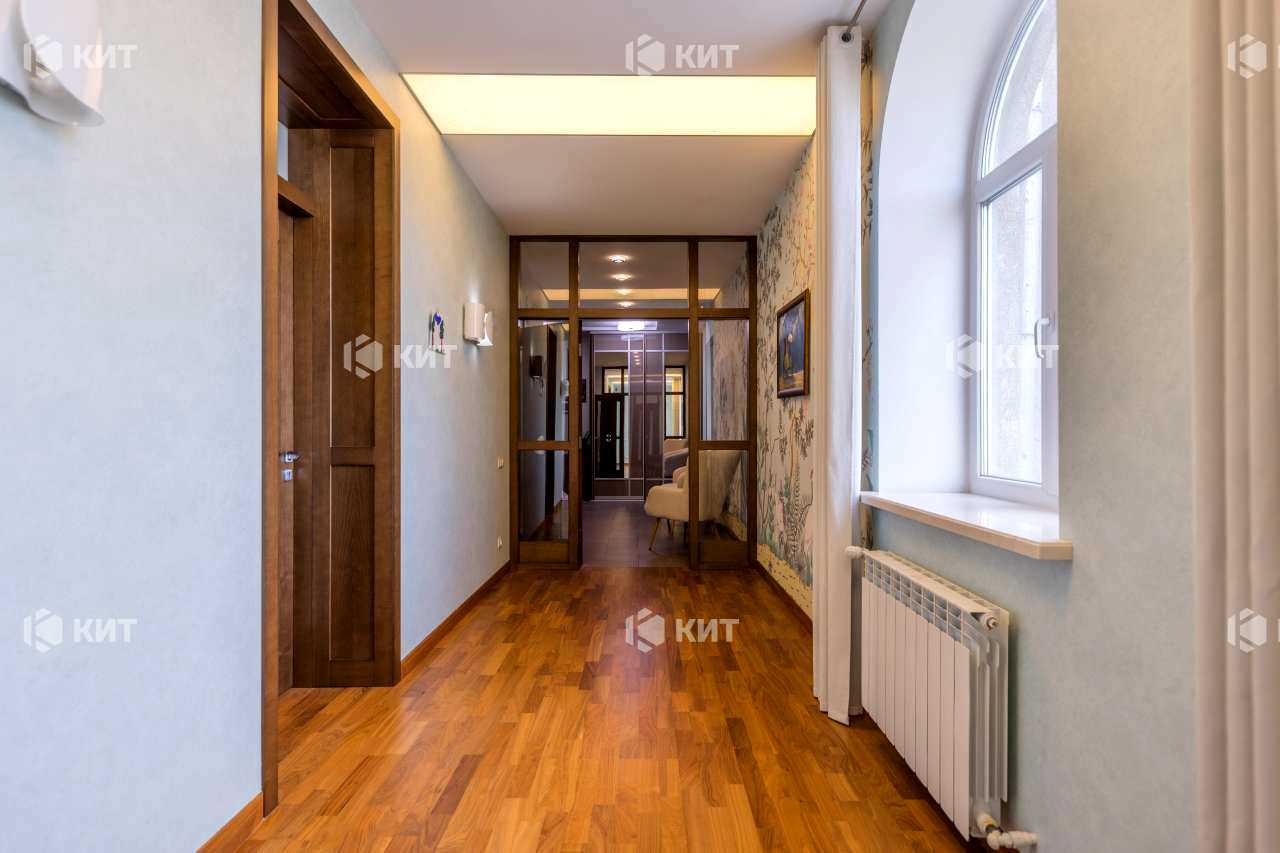 1827738659233523