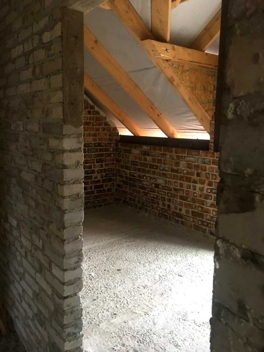 1813707882253605