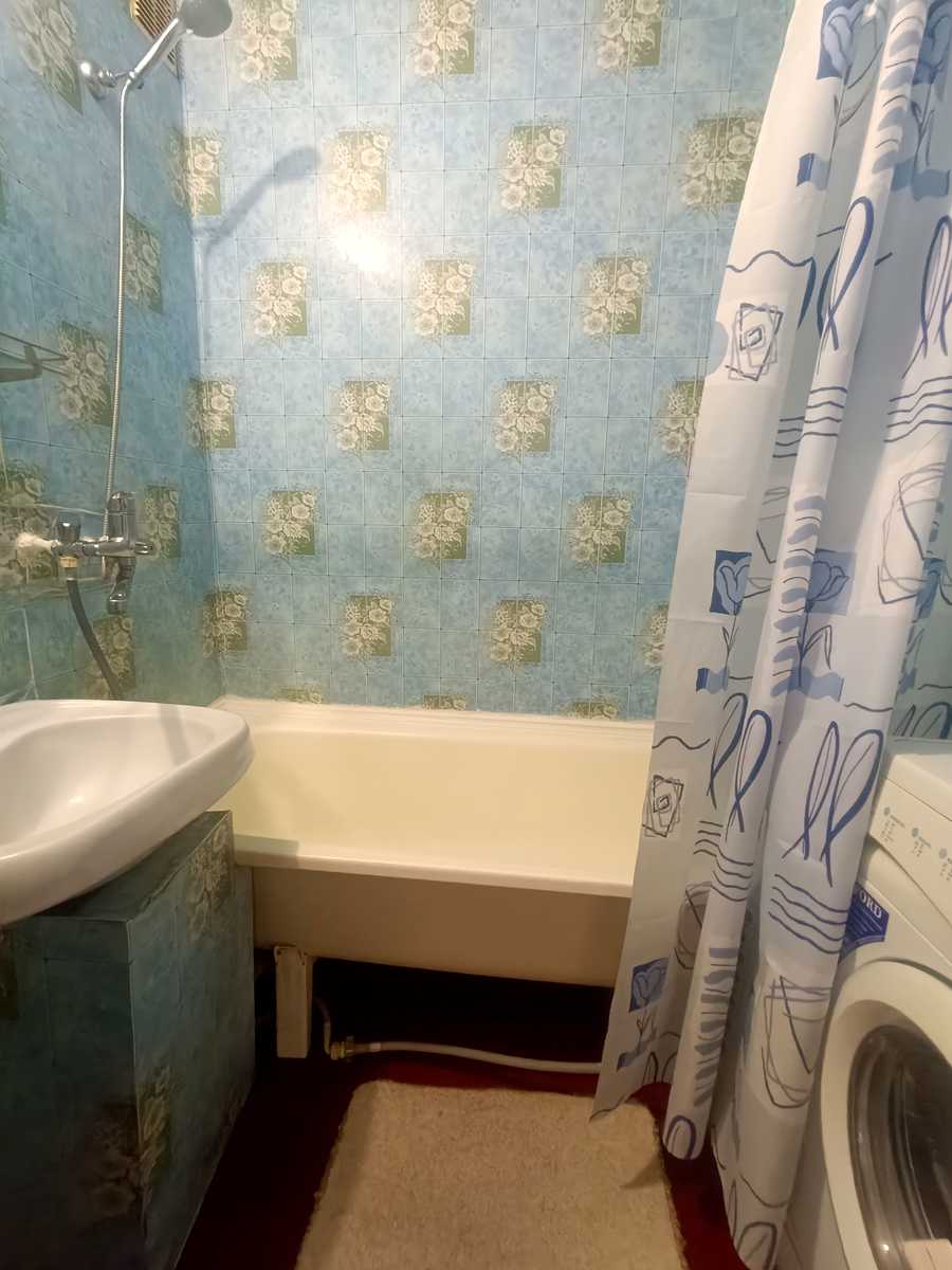 1840975895748605