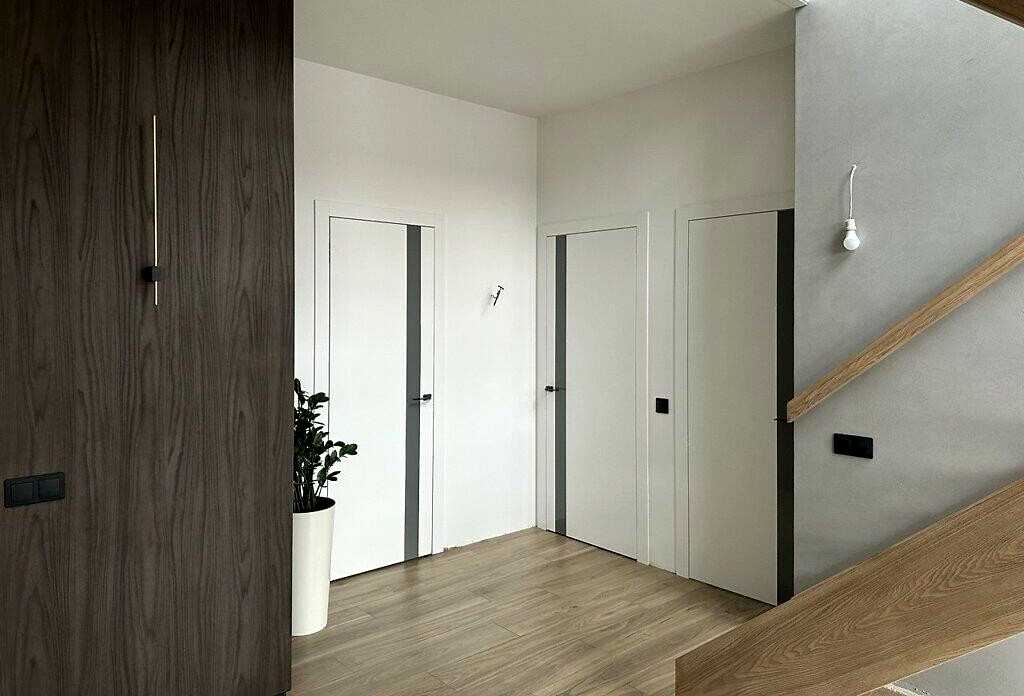 1838232813593896