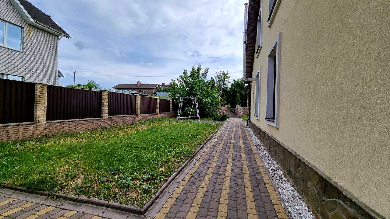 1764264073276028