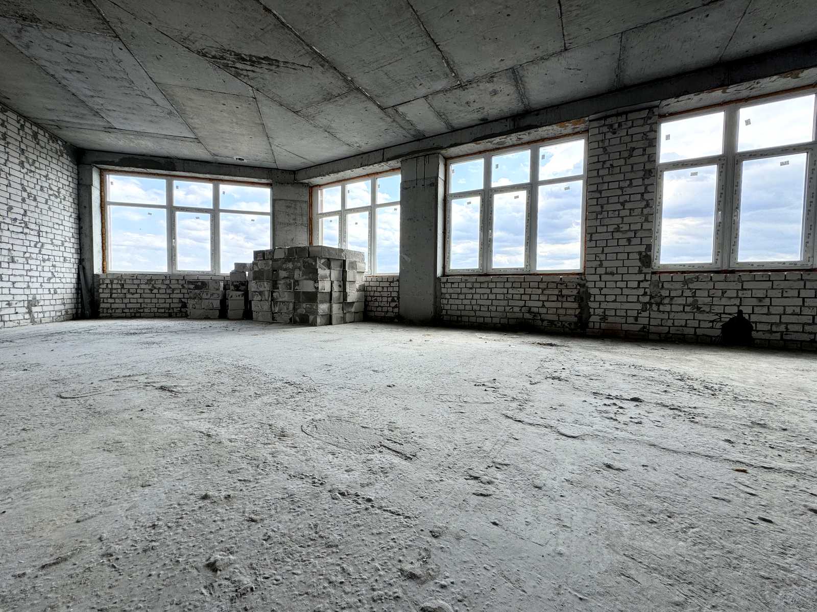 1835916257411282