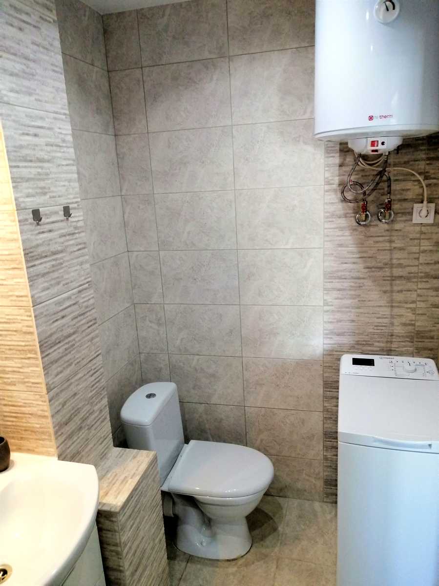 1744657660924720