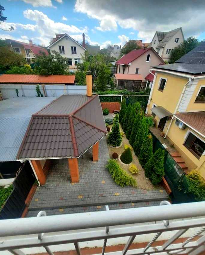 1832749785095354