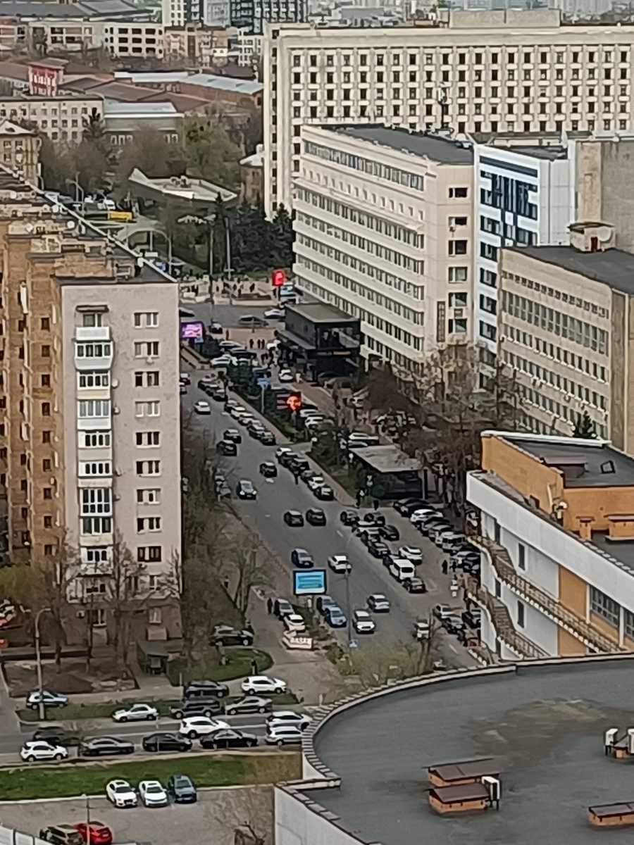 1835992103924144