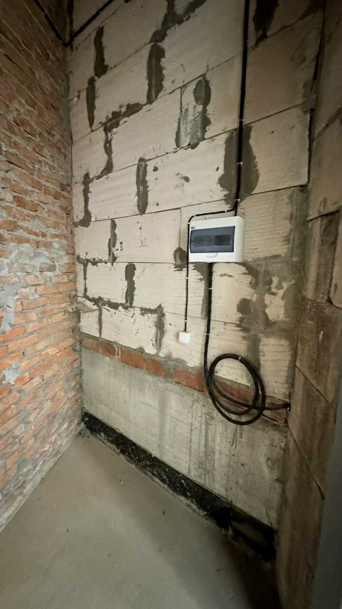 1834732751593511