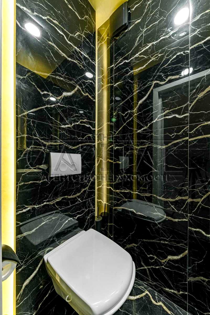 1834281802578152