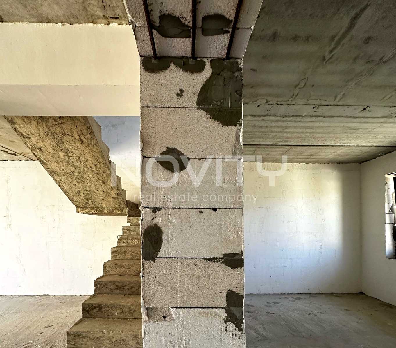 1809094317677049