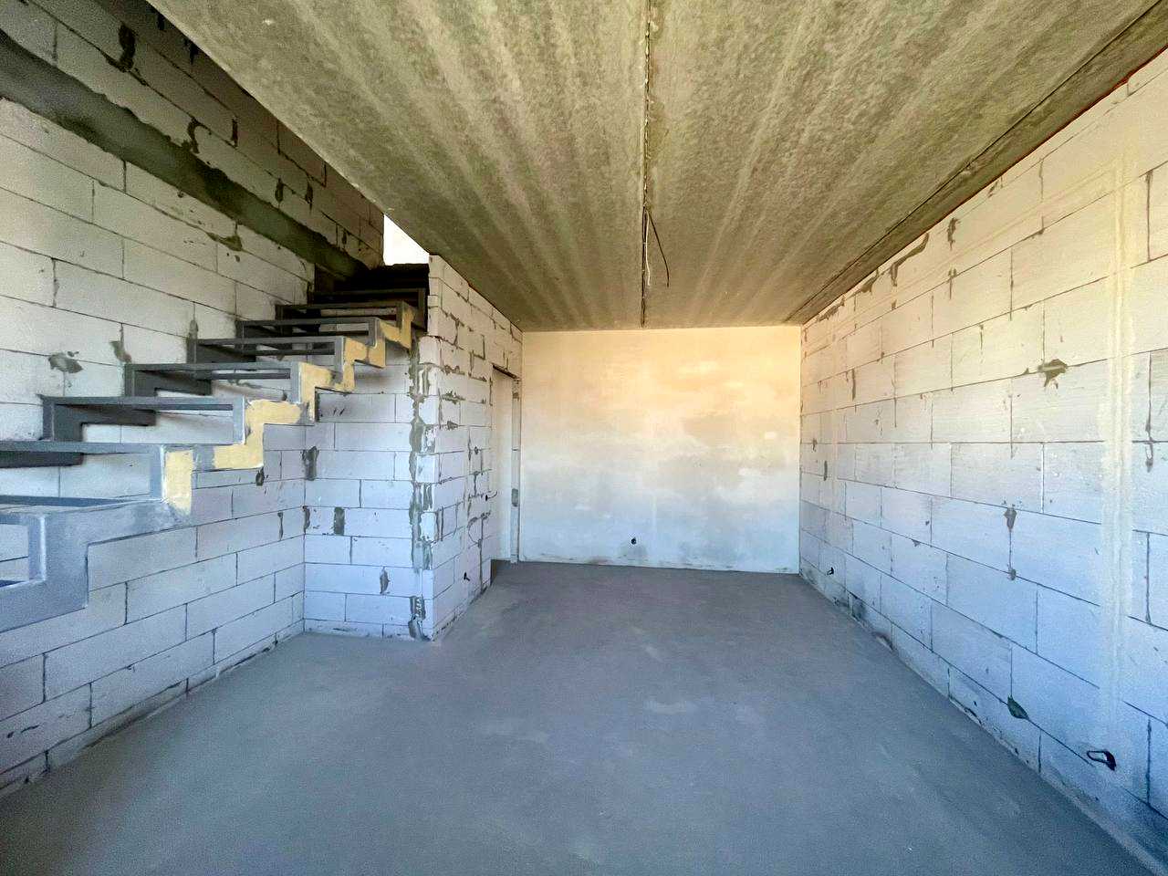 1841795081706342