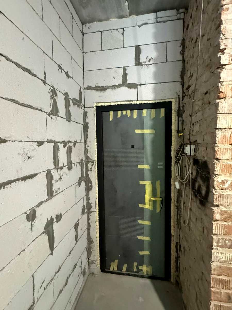 1835995916541303
