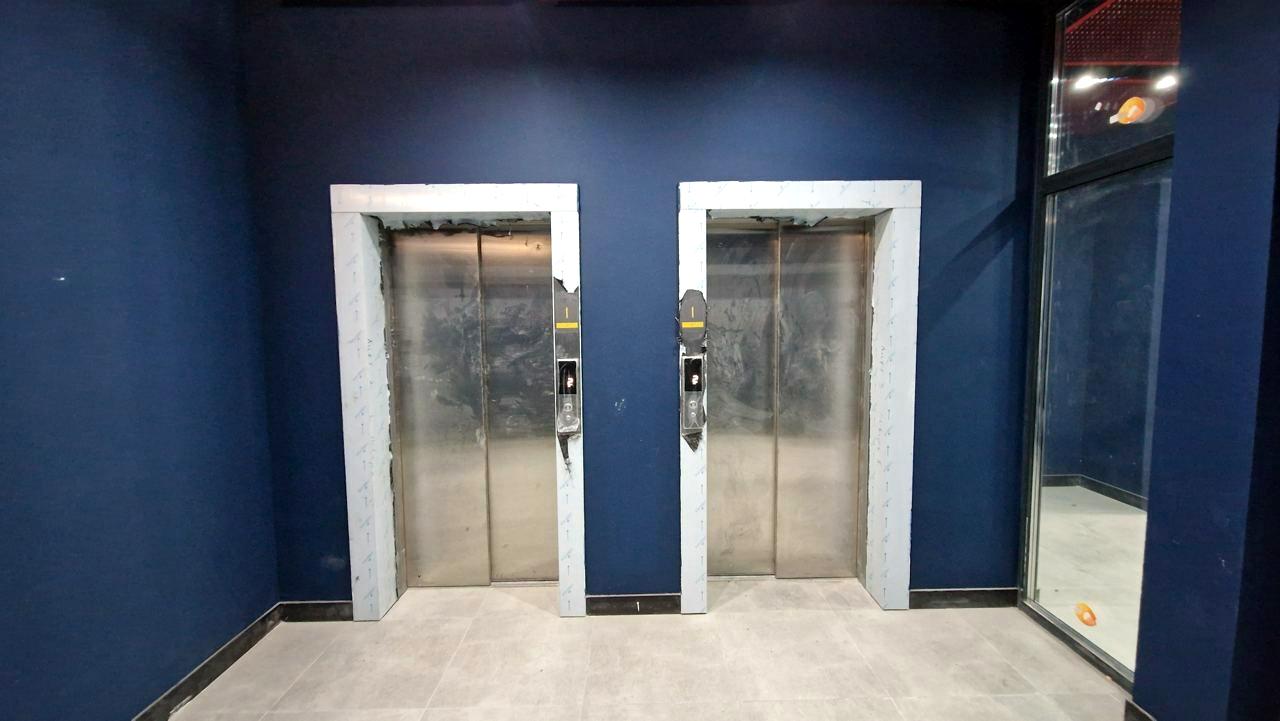 1829377304485575