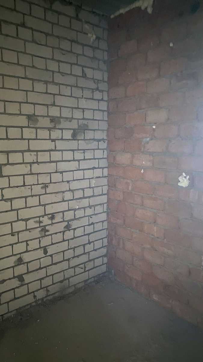 1826923767406083
