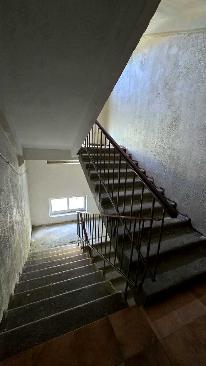 1833110621885236