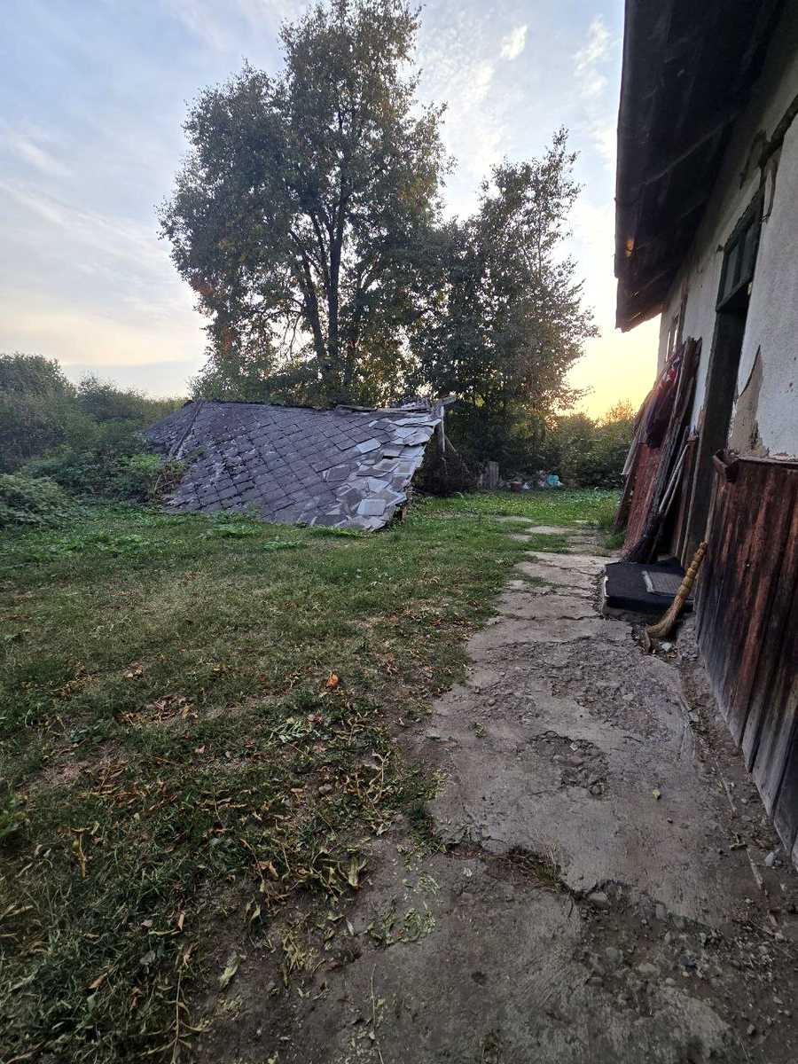 1844037261650679