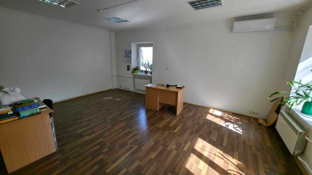 1835358434367879
