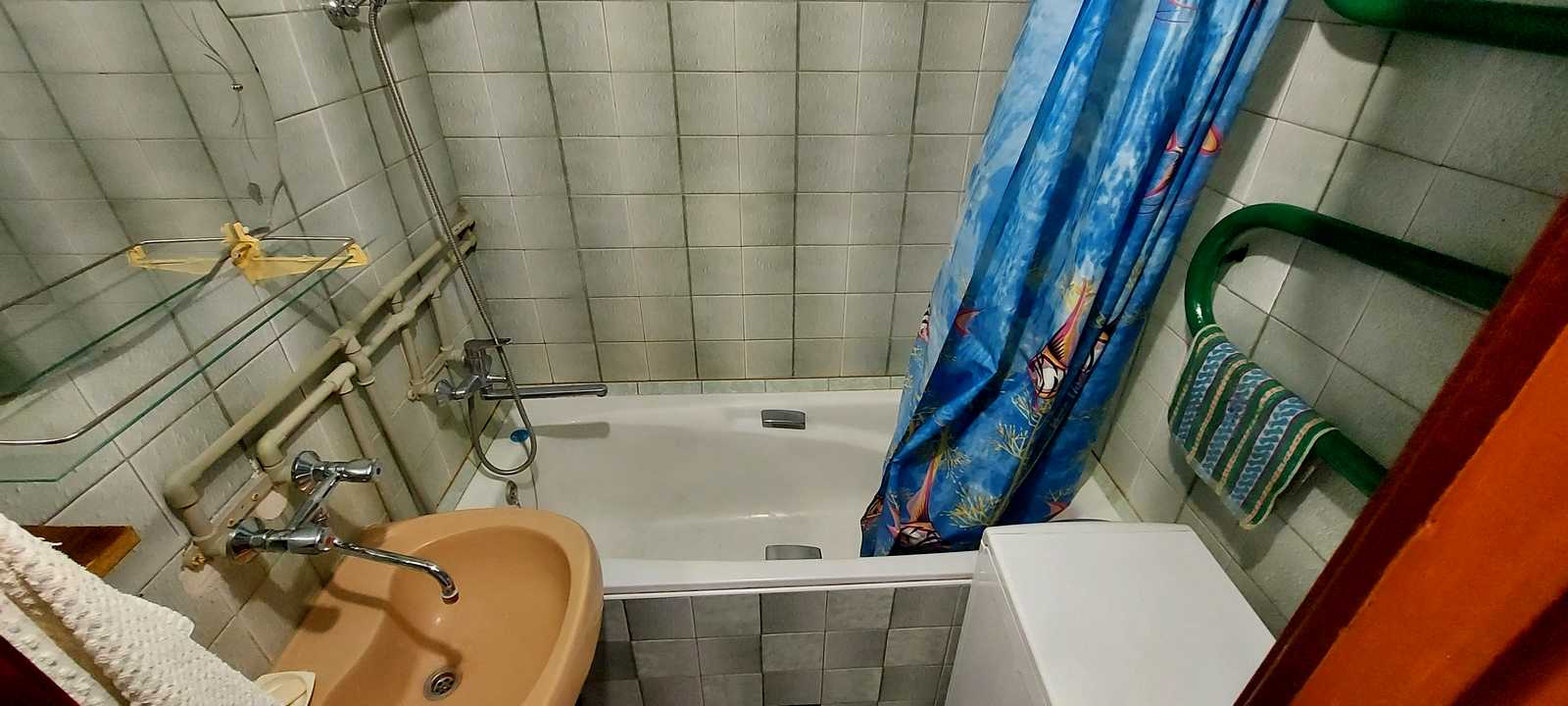 1737620638546656