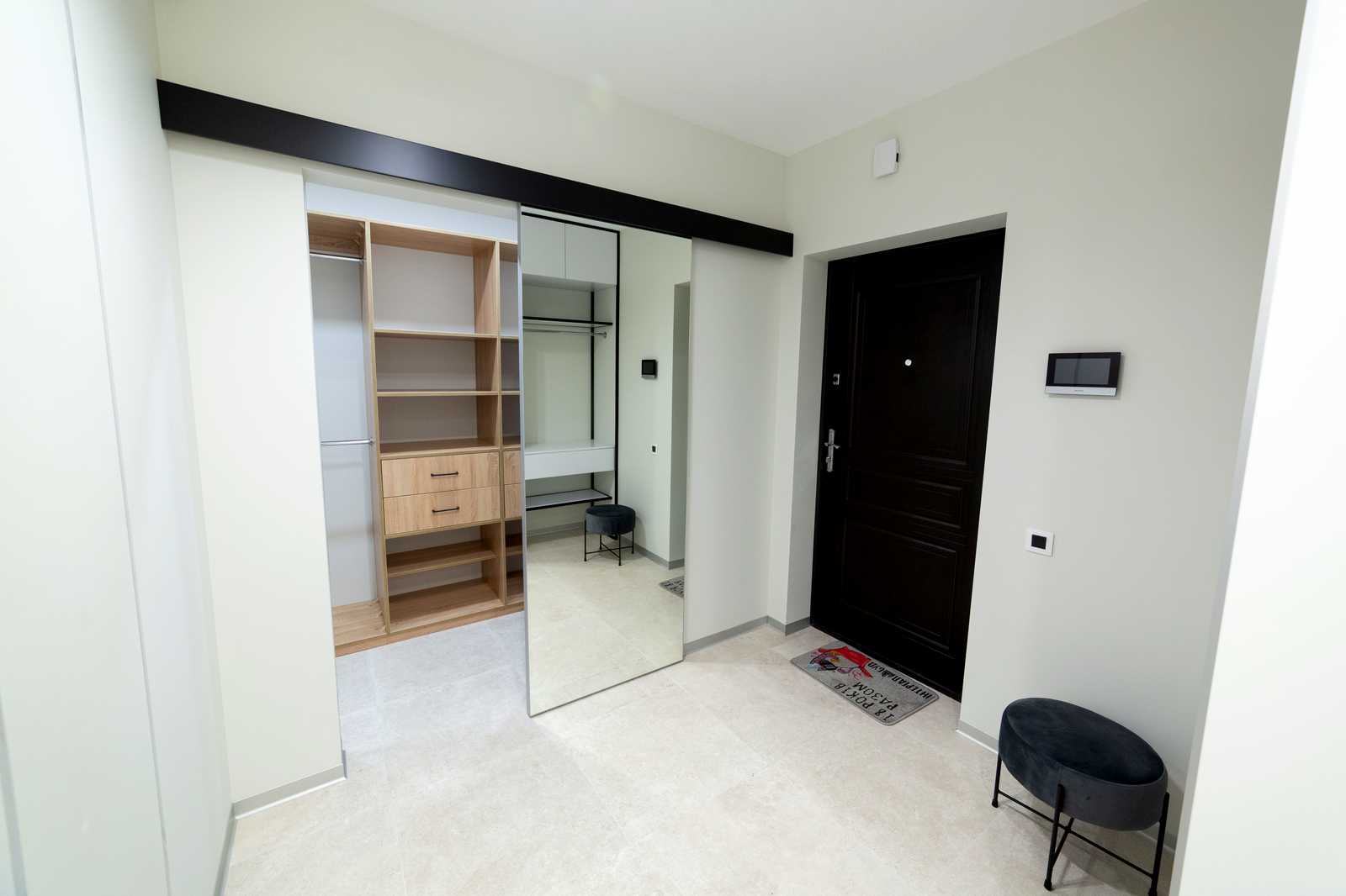 1755740989873615